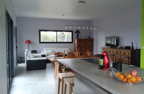 Saint-Julien-de-Peyrolas Villa | New villa-8 to12 persons-isolated-6 bedrooms-sauna and swimming pool with opt heating