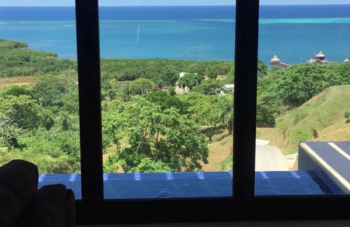 Pristine Bay Villa | New Villa 2 BedR+ 1, 2 Bathrooms Private Beach, Easy Access To Little French Key