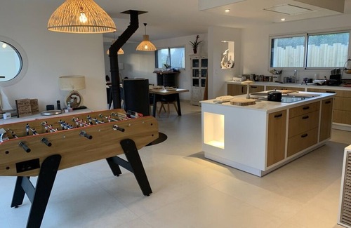Brignogan-Plage Villa | NEW: VILLA by the sea with swimming pool and spa