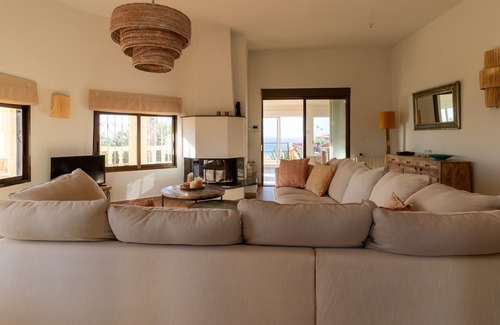 Coveta Fuma Villa | NEW: Villa Oliva with private pool and ocean view