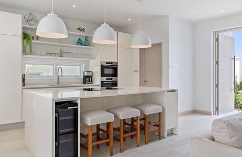 Porters House | New villa with private pool near beach - Porters Place 11