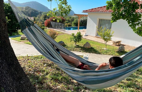 Patrimonio House | New villa with swimming pool overlooking a hectare of land overlooking the vineyard