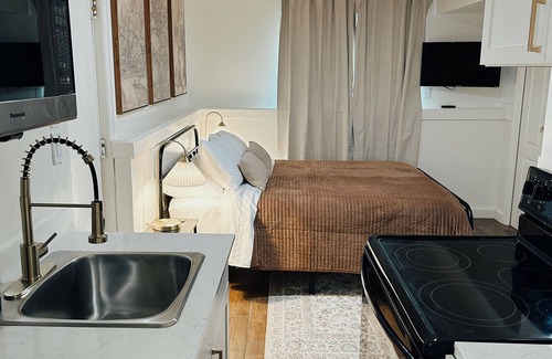 North Ogden Apartment | NEW Vintage Vista Lodge - Outdoor Couple's Retreat