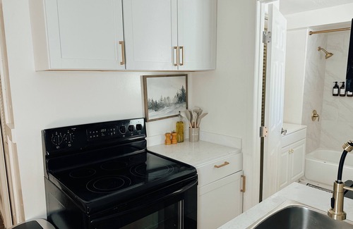 North Ogden Apartment | NEW Vintage Vista Lodge - Outdoor Couple's Retreat