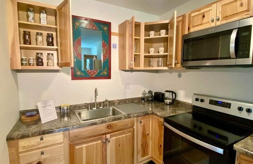 New Vrindaban Apartment | New Vrindaban: Gopinath - sleeps six