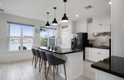 April Sound House | New Waterfront House with Golf Cart!