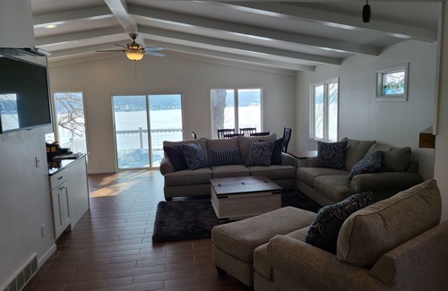 Spirit Lake House | NEW WATERFRONT LUXURY LISTING