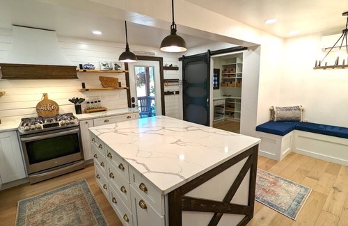 West Glacier House | New West Glacier Gem! RV's Welcome! 3 bed/2 bath, 5 Minutes from Glacier National Park!