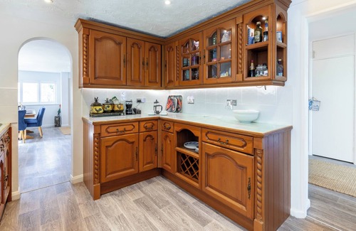 Winterton-on-Sea House | *NEW* White Horses, front-line Sea Views. Pet-Friendly. Walk to the Beach & Pub!