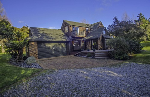 Turangi House | New White Water Lodge 二 Turangi