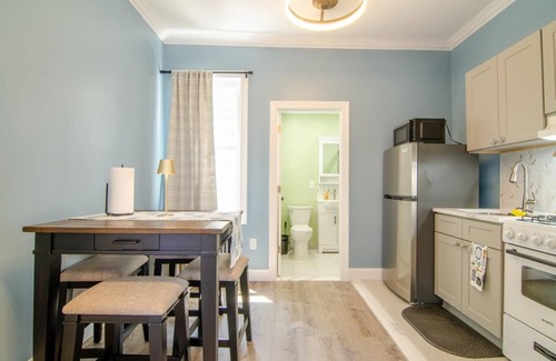 Union City Apartment | New York City Dreams - 10 Mins