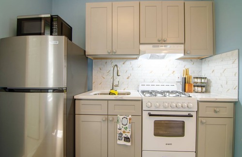 Union City Apartment | New York City Dreams - 10 Mins
