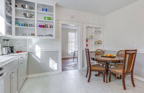 Cuddebackville House | New York Getaway Near Neversink River & Hiking