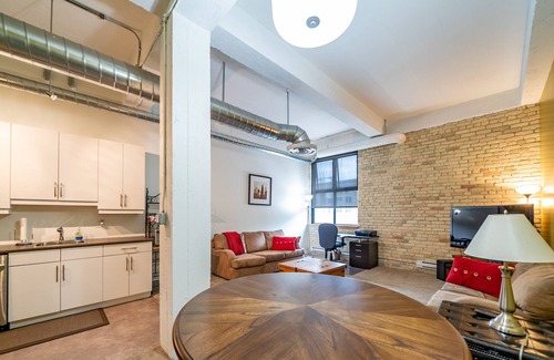 Exchange District Condo | New York style loft in the Exchange District