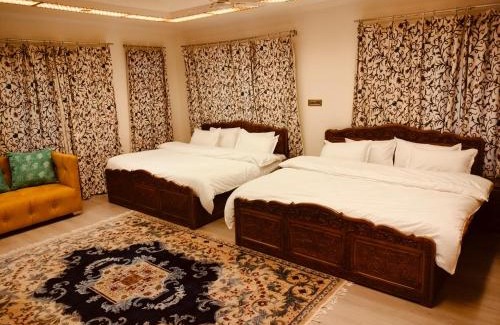 Nishat-Shalimar House | New Zamrood Holiday Home