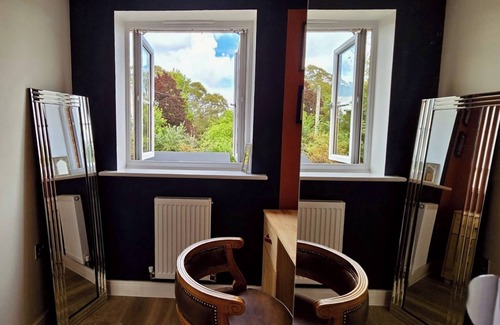 Plastow Green House | Newbury Garden Retreat