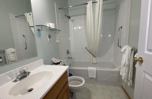 Drumheller Hotel | NEWCASTLE COUNTRY INN