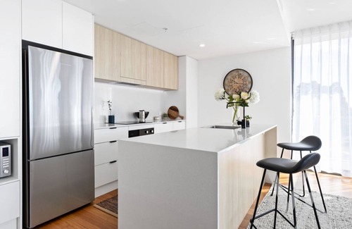 Wickham Apartment | Newcastle Harbour View Apartment, 2 Bed, 2 Bath, Free Parking