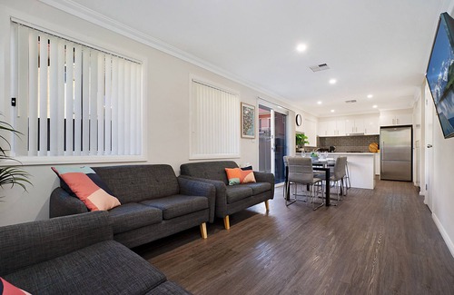 Birmingham Gardens Apartment | Newcastle Short Stay Apartments - Birmingham Garden Townhouses