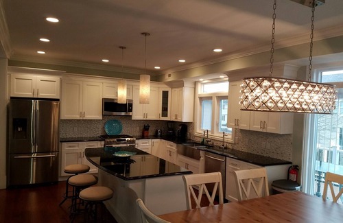 Normandy Beach House | Newer Construction-Bring your whole family and relax!
