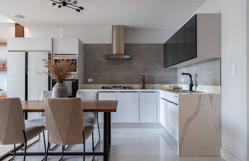 Lope De Vega Condo | Newest&MostLuxurious-w/Pool-WiFi-Gym-A/C-YellowKey
