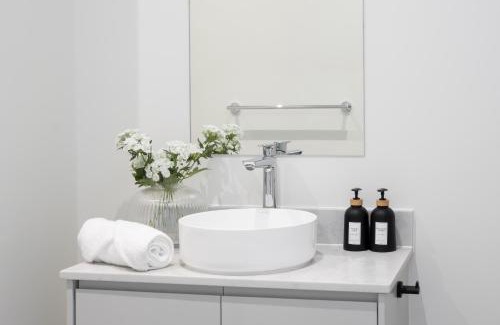 Claremont Apartment | Newlands Peak Southern Cross