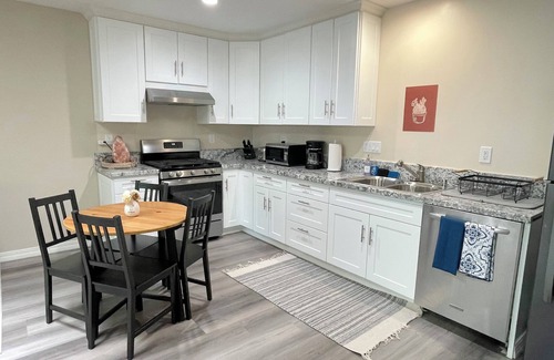 La Crescenta House | Newly built home in La Crescenta-Montrose