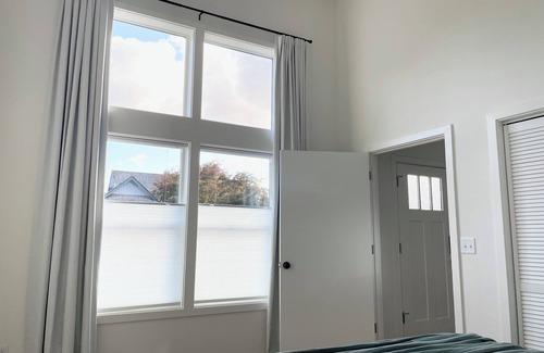 Central Oregon Cottage | Newly built 1-bedroom guesthouse with private entrance close to Autzen & U of O