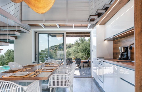 Mariou Villa | Newly built stylish Villa with private pool & BBQ