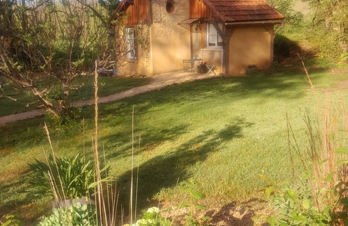 Sainte-Alvere House | Newly Refurbished 2024 Tranquil Escape in 1 Bed Gite