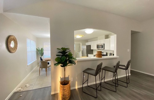 Barker House | Newly Furnished Family Home – Enjoy a Chore-Free Experience