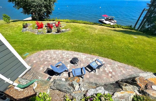 Squilax House | NEWLY LISTED: 4 BEDROOM WATERFRONT PROPERTY