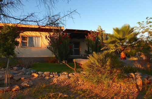 Usakos Apartment | NEWLY LISTED!Charming 1-bedroom apartment outside of Usakos, near the Spitzkoppe