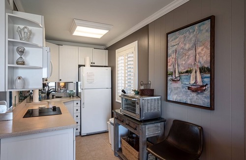 North Myrtle Beach Condo | Newly Listed Oceanfront Charming Luxury 1-Bedroom Condo at Cherry Grove Beach