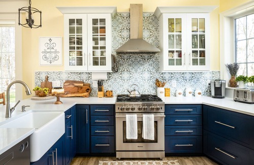 Great Barrington House | NEWLY REMODELED 3 BEDROOM COUNTRY CASTLE