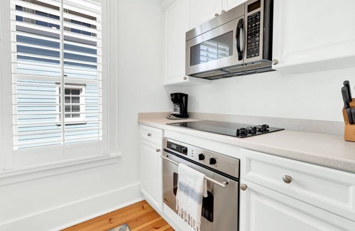Beach District Condo | Newly Remodeled 1 Bedroom Condo with Loft