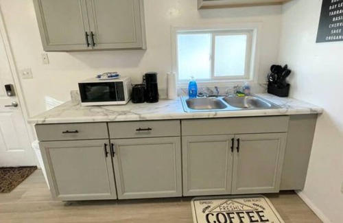 Franklin House | Newly Remodeled 1bd/1ba House in Franklin!