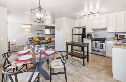 Del Mar Heights House | Newly Remodeled 2BR Del Mar Seashore Delight: Near Torrey Pines & Beach