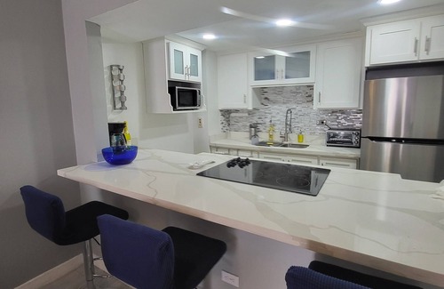 Kingston Apartment | Newly remodeled apartment waterfront downtown Kingston