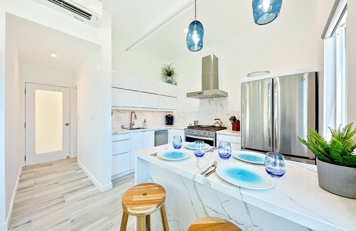 Mission Beach Apartment | Newly remodeled dog-friendly condo - steps to sand, dining & shops