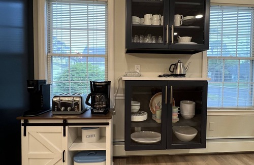 Hyannis House | Newly remodeled home - Close to beaches, Main Street and Ferry to the Islands