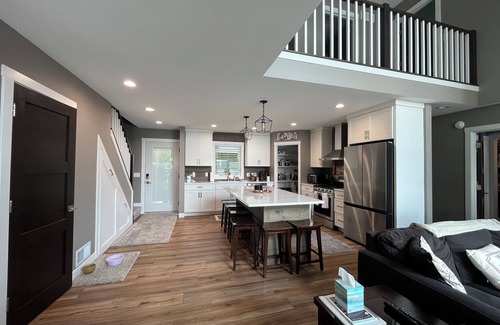 Lauderdale Lakes House | Newly remodeled Lauderdale Lakes waterfront home-hot tub, sauna, pickleball!