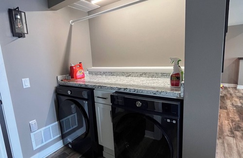 Lauderdale Lakes House | Newly remodeled Lauderdale Lakes waterfront home-hot tub, sauna, pickleball!