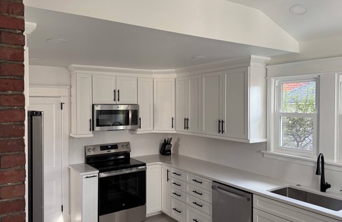 Phoenixville House | Newly remodeled Spacious 4-BM house in Phoenixville with OS parking/central, AC