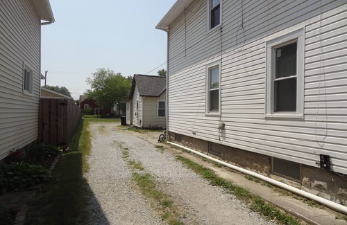 Fairport Harbor Cottage | Newly remodeled cozy cottage retreat