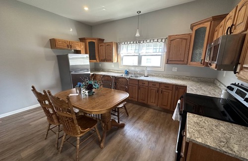 Mount Sterling House | Newly Remodeled Town House!