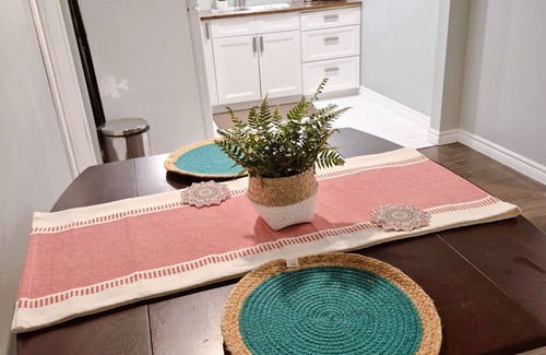 Grand Bay-Westfield House | Newly Renovated Basement Travellers Suiten