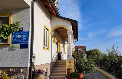 Morbisch am See Apartment | newly renovated modern balcony holiday apartment