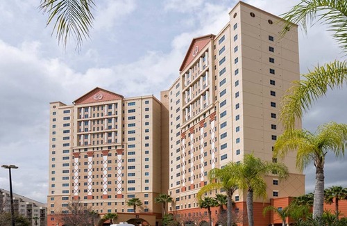 Florida Center Condo | *Newly Renovated*2Bedroom Resort Condo walking Distance from UNIVERSAL STUDIOS