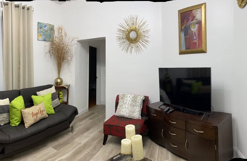 Queens Apartment | Newly renovated 3 bedroom apartment